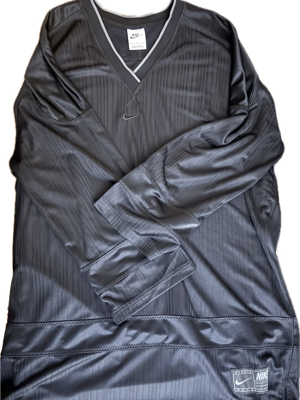 Nike Womens Black Long-Sleeve V-neck Oversized Jersey